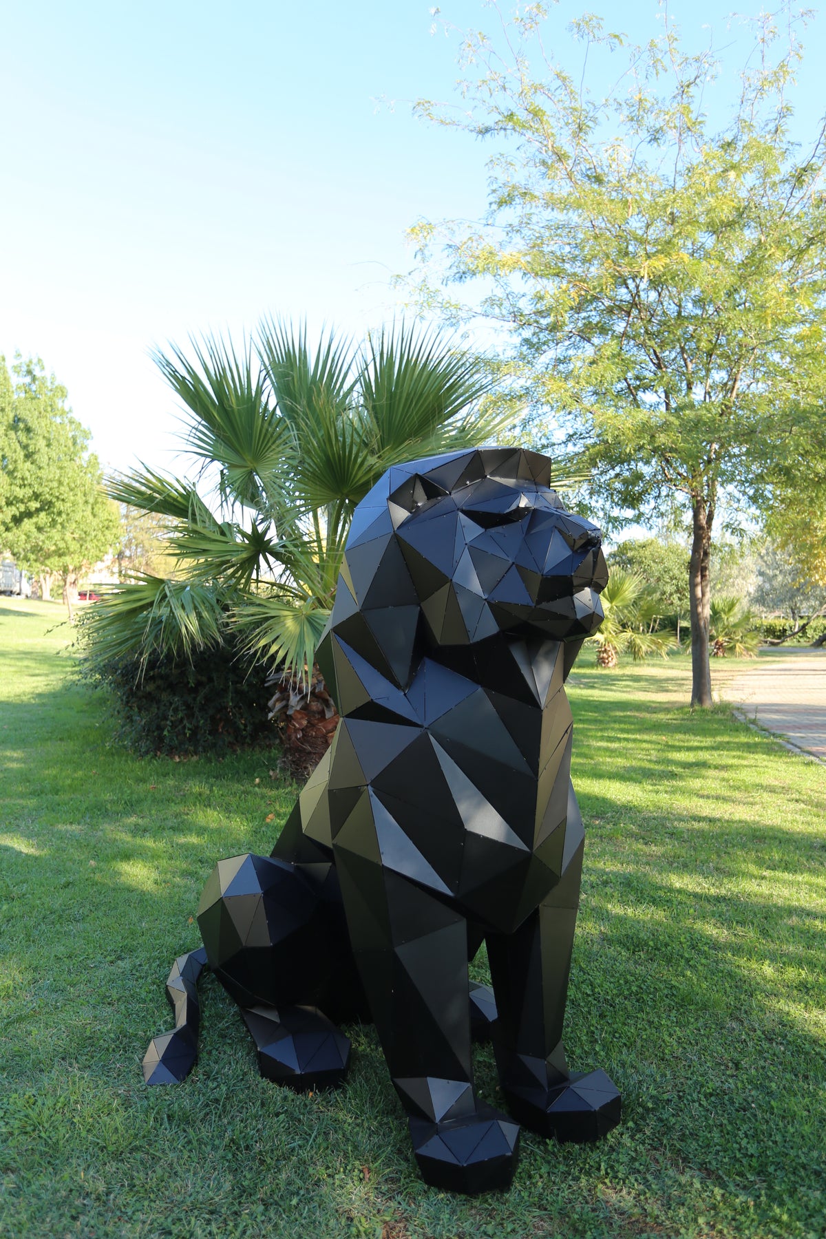 Geometric Lion Sculpture - Black
